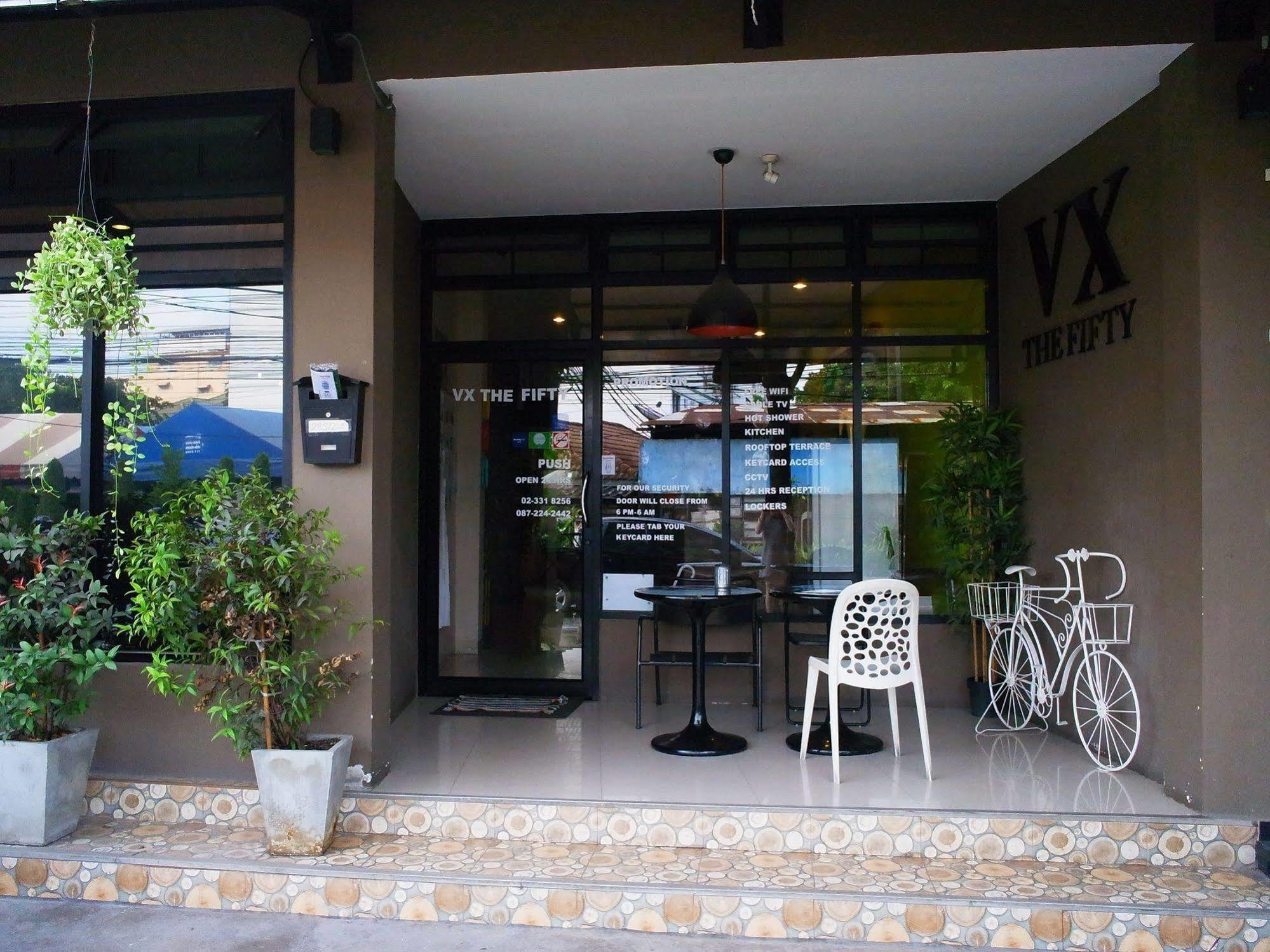 Vx The Fifty Pansiyon Bangkok Dış mekan fotoğraf